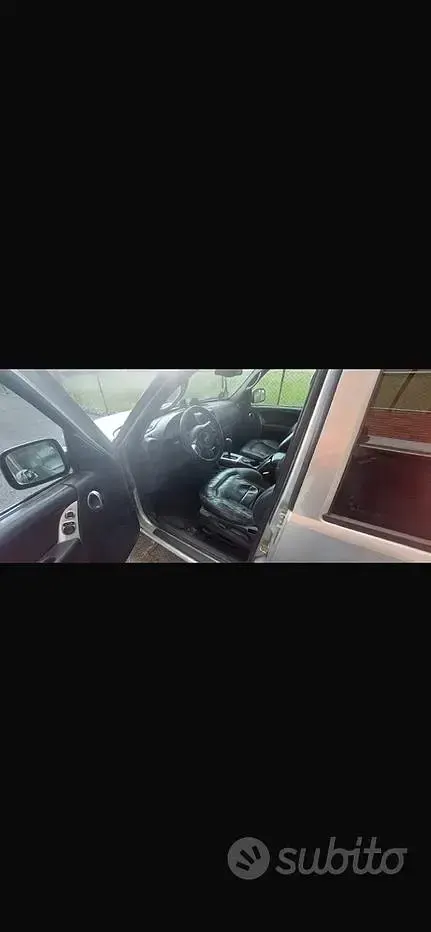 Usata Jeep Cherokee 150 CV (110 kW) 2003 Grigio SUV