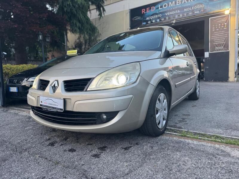 Blu Usata 2008 Renault Scénic II Dynamique Monovolume | 1700 € (Ottimo prezzo) - Immagine 1/4