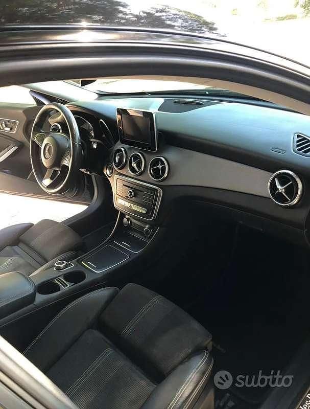 Usata Mercedes CLA200 Shooting Brake Business 136 CV (100 kW) 2018 Station wagon