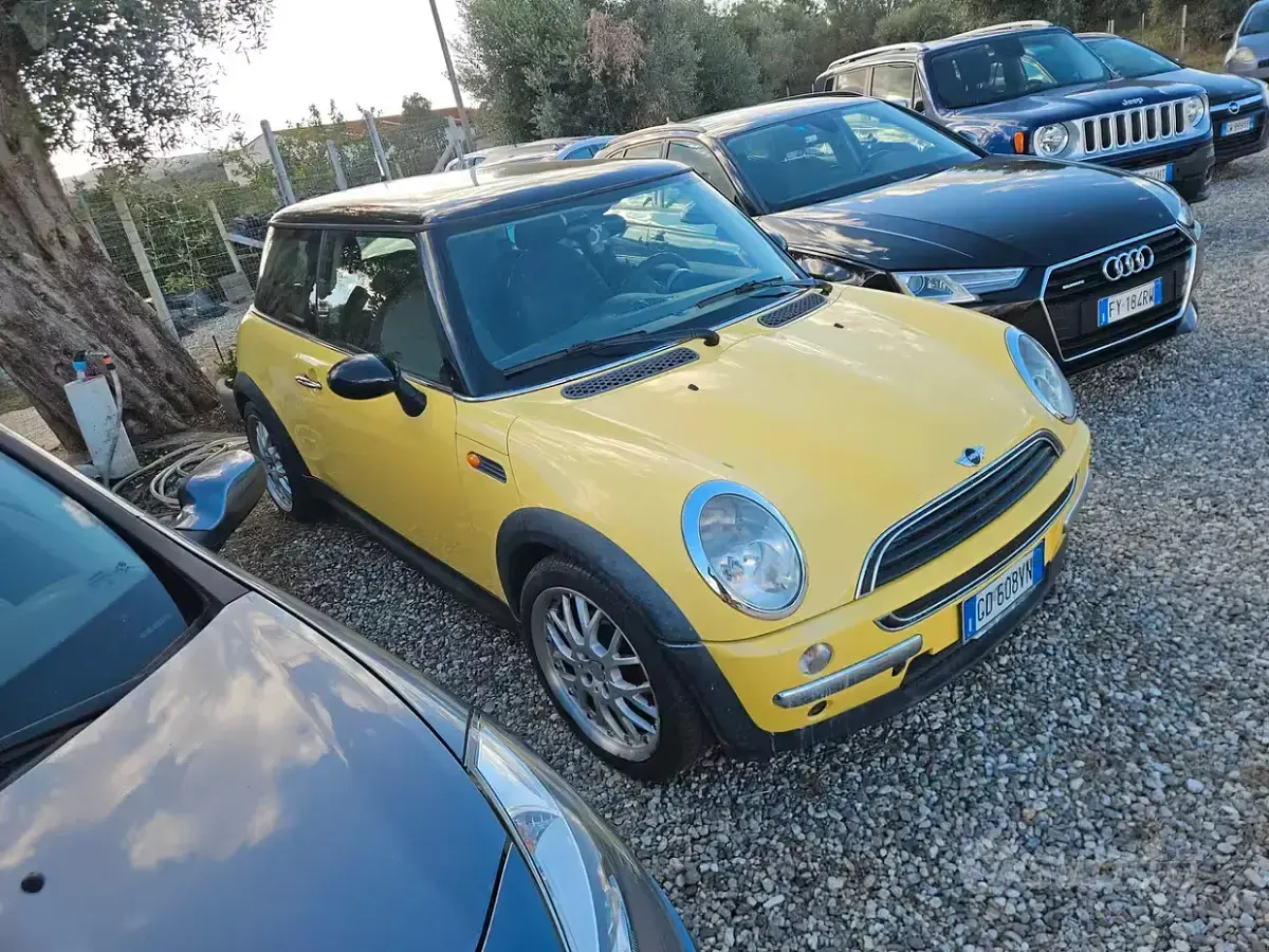 Usata Mini One D 75 CV (55 kW) 2004 Giallo Utilitaria