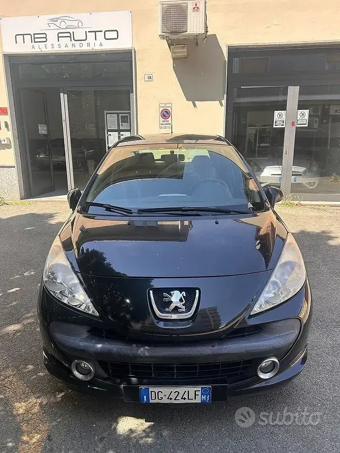 Usata Peugeot 207 88 CV (64 kW) 2007 Nero Utilitaria