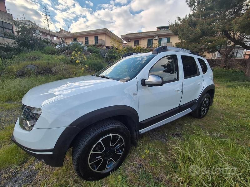 Usata Dacia Duster 110 CV (80 kW) 2016 Bianco SUV