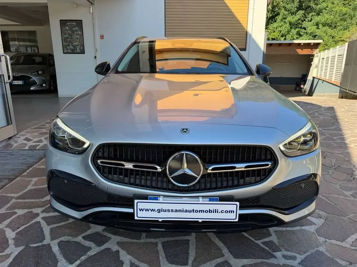 Usata Mercedes C220 Premium 200 CV (147 kW) 2023 Argento Station wagon