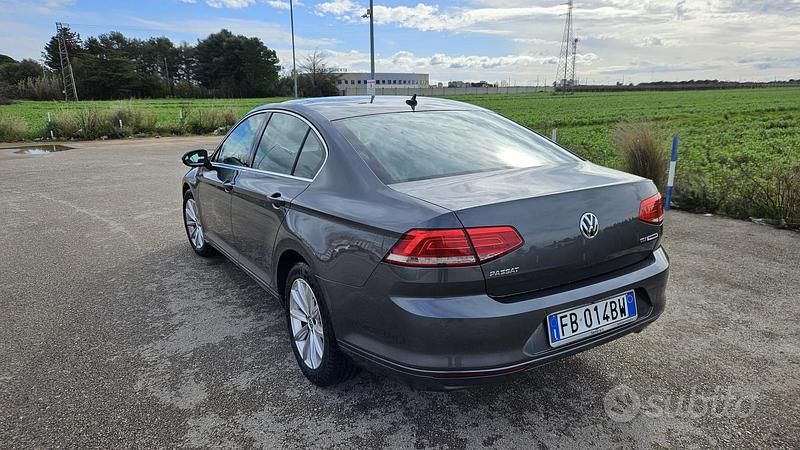 Usata VW Passat Business 120 CV (88 kW) 2016 Grigio Berlina