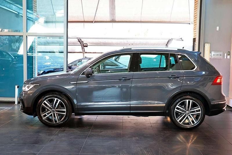 Usata VW Tiguan Elegance 150 CV (110 kW) 2023 Grigio SUV
