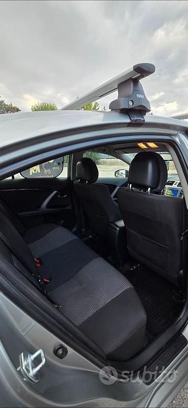 Usata Toyota Avensis 126 CV (92 kW) 2013 Grigio Berlina