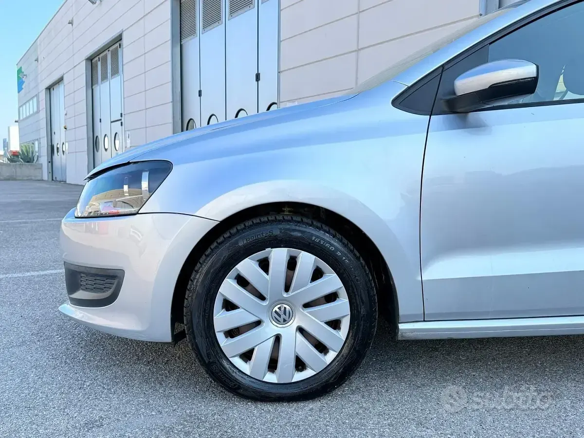 Usata VW Polo Comfortline 75 CV (55 kW) 2011 Grigio Utilitaria