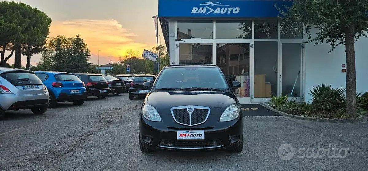 Usata Lancia Ypsilon 60 CV (44 kW) 2010 Nero Utilitaria