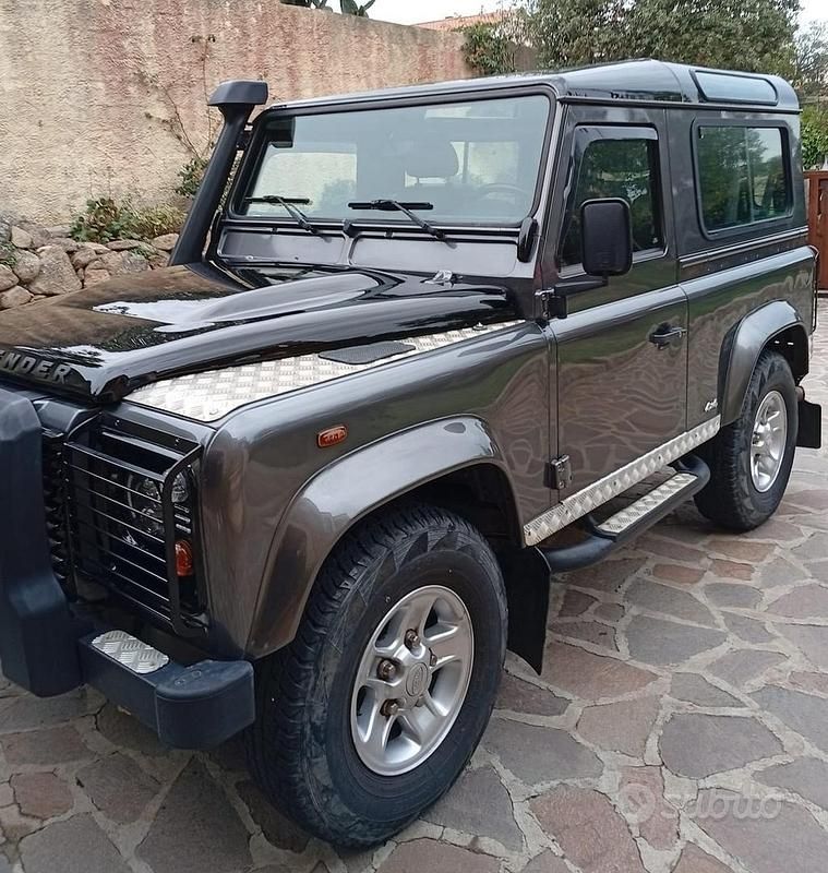 Usata 2015 Land Rover Defender SUV | 60.000 € (Molto cara) - Immagine 1/4