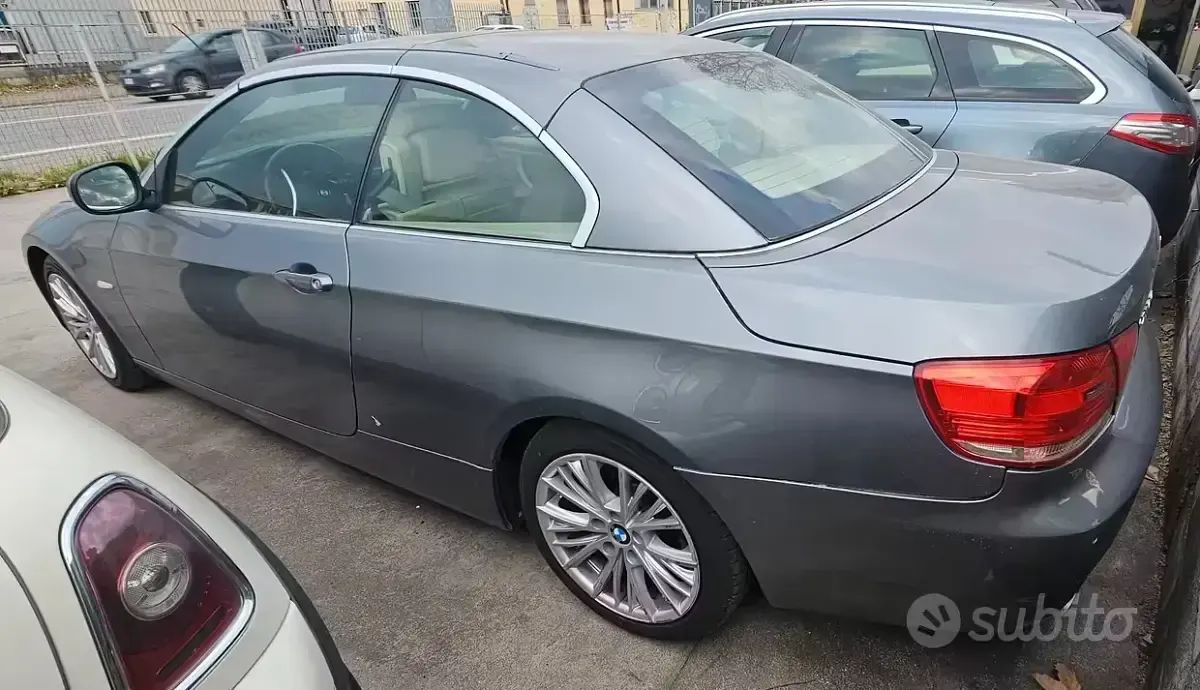Usata BMW 320 Cabriolet Efficient Dynamics 177 CV (130 kW) 2010 Grigio Cabrio