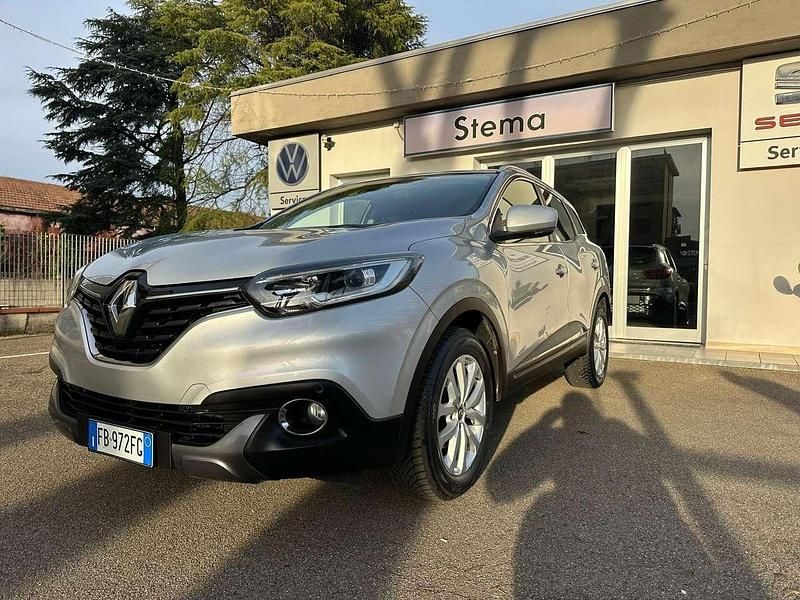 Argento Usata 2015 Renault Kadjar Zen SUV | 9800 € (Ottimo prezzo) - Immagine 1/4