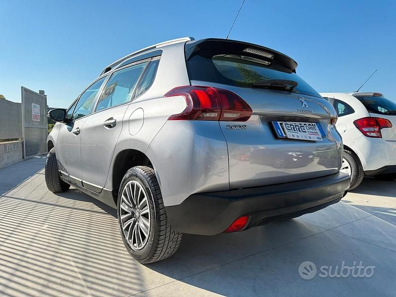 Usata Peugeot 2008 82 CV (60 kW) 2017 Grigio SUV