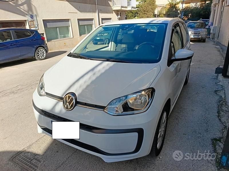 Usata VW up! Move 67 CV (49 kW) 2023 Bianco Utilitaria