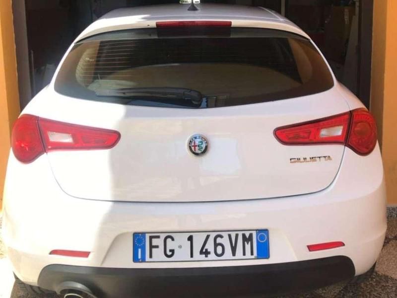 Usata Alfa Romeo Giulietta 120 CV (88 kW) 2016 Bianco Berlina