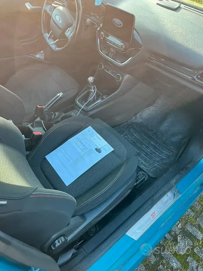 Usata Ford Fiesta ST 120 CV (88 kW) 2018 Bluazzurro Utilitaria