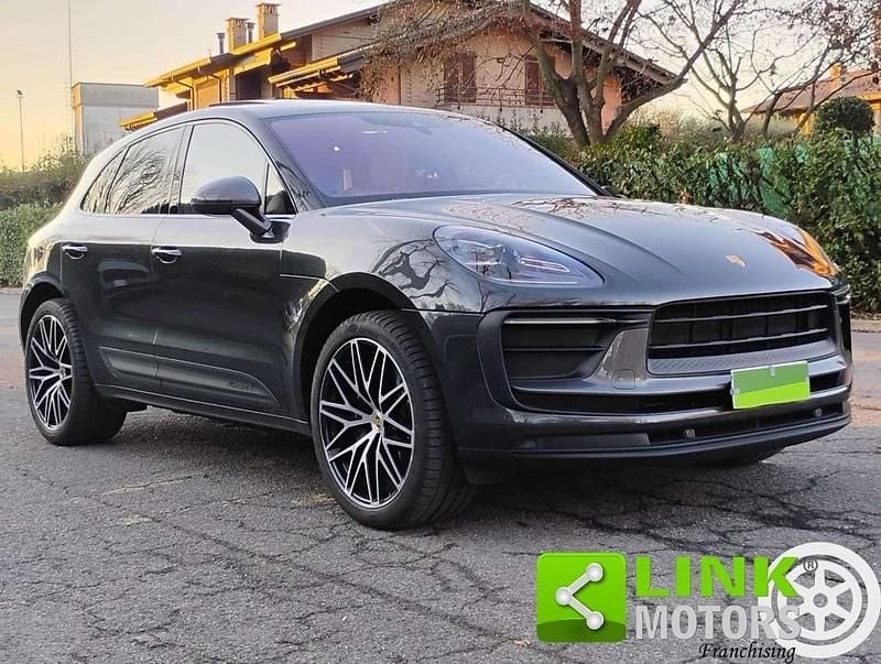 Grigio Usata 2022 Porsche Macan SUV | 54.800 € (Buon prezzo) - Immagine 1/4