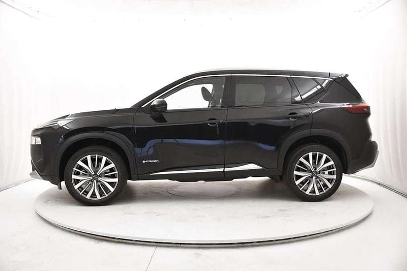 Nuova Nissan X-Trail Tekna 213 CV (156 kW) 2026 Black pearl SUV