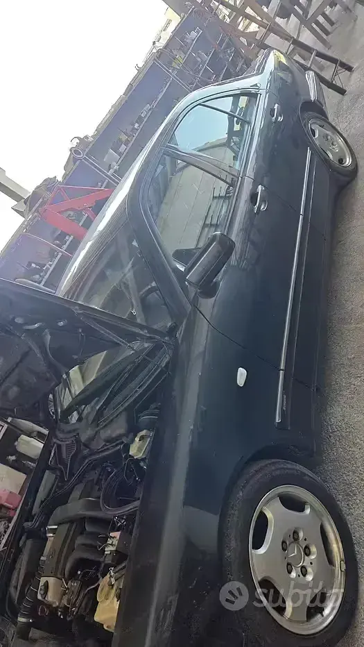 Usata Mercedes E250 1999 Berlina