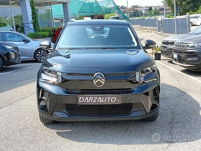 Nuova Citroën C3 Touch 101 CV (74 kW) 2025 Nero perla metallizzato SUV