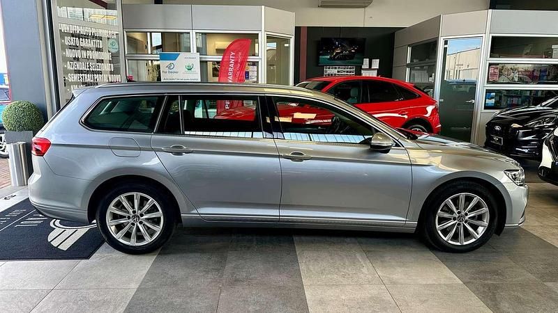Usata VW Passat Business 150 CV (110 kW) 2020 Argento Station wagon