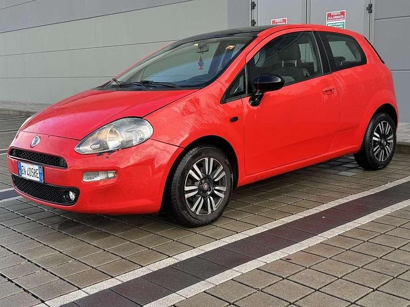Usata Fiat Punto S 84 CV (61 kW) 2012 Berlina