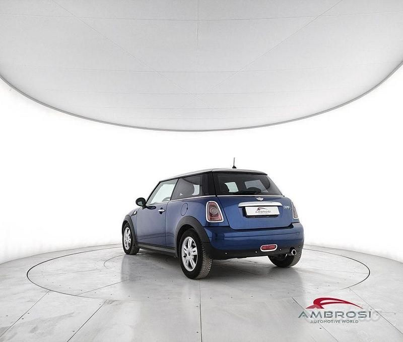 Usata Mini Cooper D 109 CV (80 kW) 2007 Blu Utilitaria