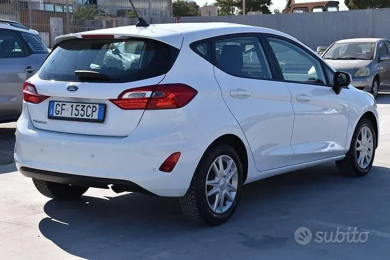 Usata Ford Fiesta 75 CV (55 kW) 2021 Bianco Utilitaria