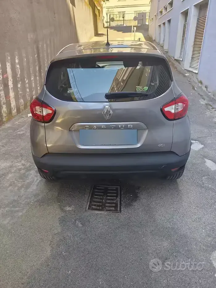 Usata Renault Captur 90 CV (66 kW) 2015 Grigio SUV