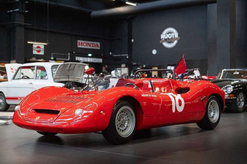 Rosso Usata 1966 Abarth 1000 Cabrio | 265.000 € - Immagine 1/4