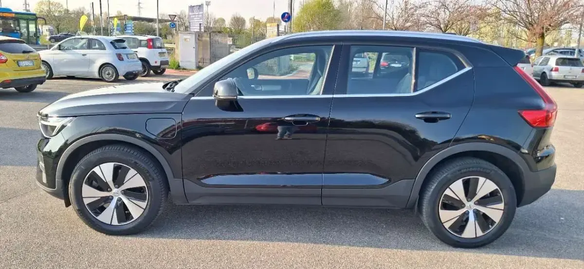 Usata Volvo XC40 Core 211 CV (155 kW) 2022 Nero SUV