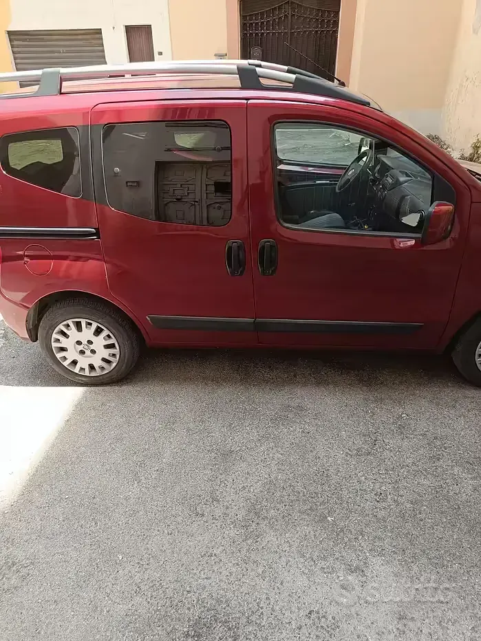 Usata Fiat Qubo Trekking 95 CV (69 kW) 2011 Rosso Monovolume
