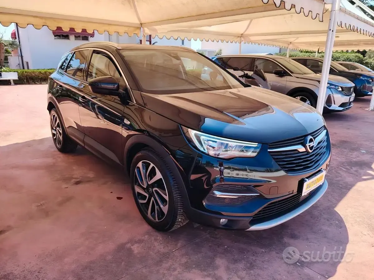 Usata Opel Grandland X Innovation 120 CV (88 kW) 2018 Nero SUV