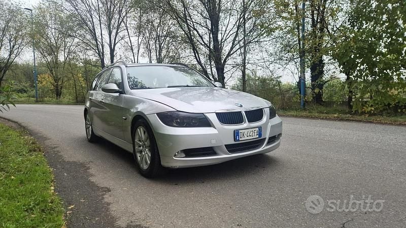 Usata BMW 320 Sport Line 177 CV (130 kW) 2007 Grigio Station wagon
