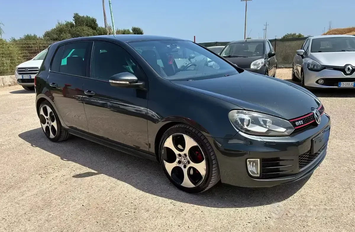 Usata VW Golf VI GTI 210 CV (154 kW) 2011 Grigio Utilitaria