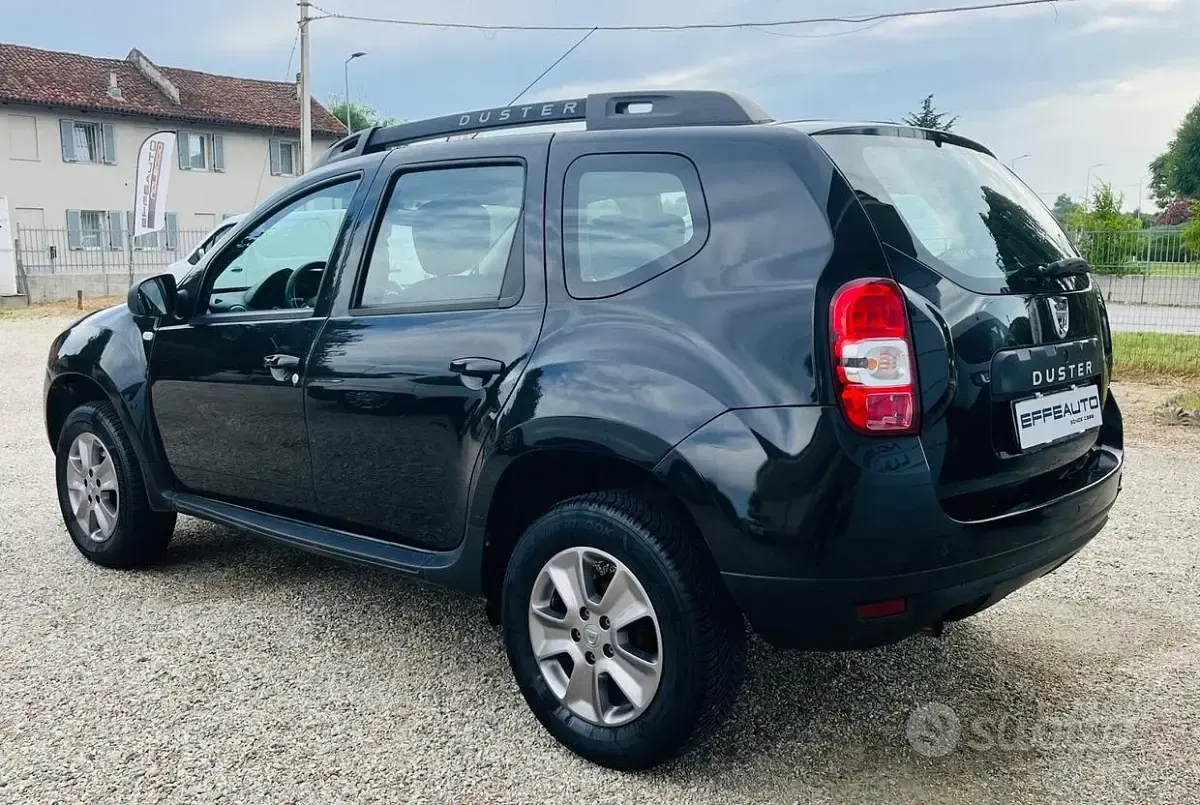 Usata Dacia Duster 109 CV (80 kW) 2017 Nero SUV