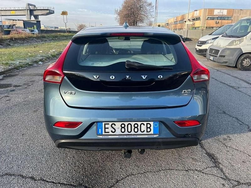 Usata Volvo V40 114 CV (83 kW) 2013 Blu Berlina