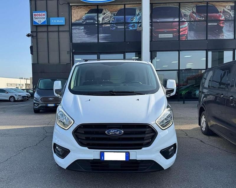 Usata Ford Transit Custom Titanium 131 CV (96 kW) 2019 Frozen white Furgone