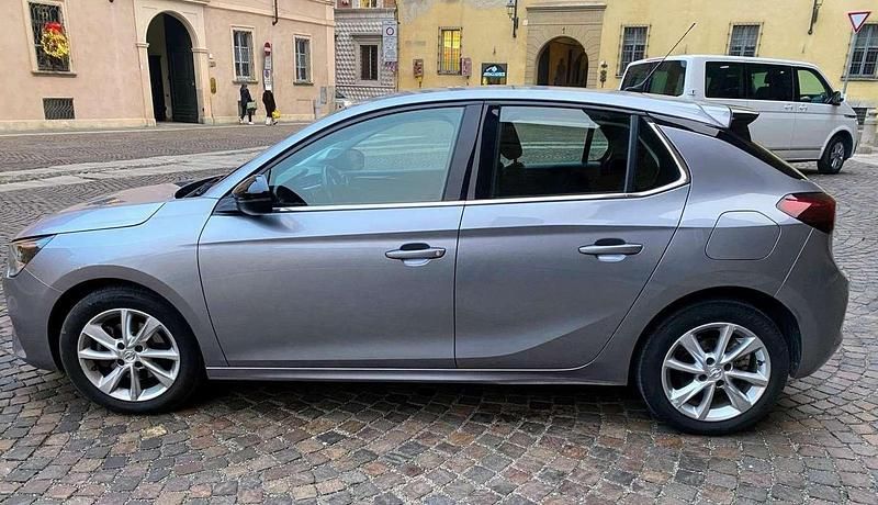 Usata Opel Corsa Elegance 101 CV (74 kW) 2021 Grigio Berlina