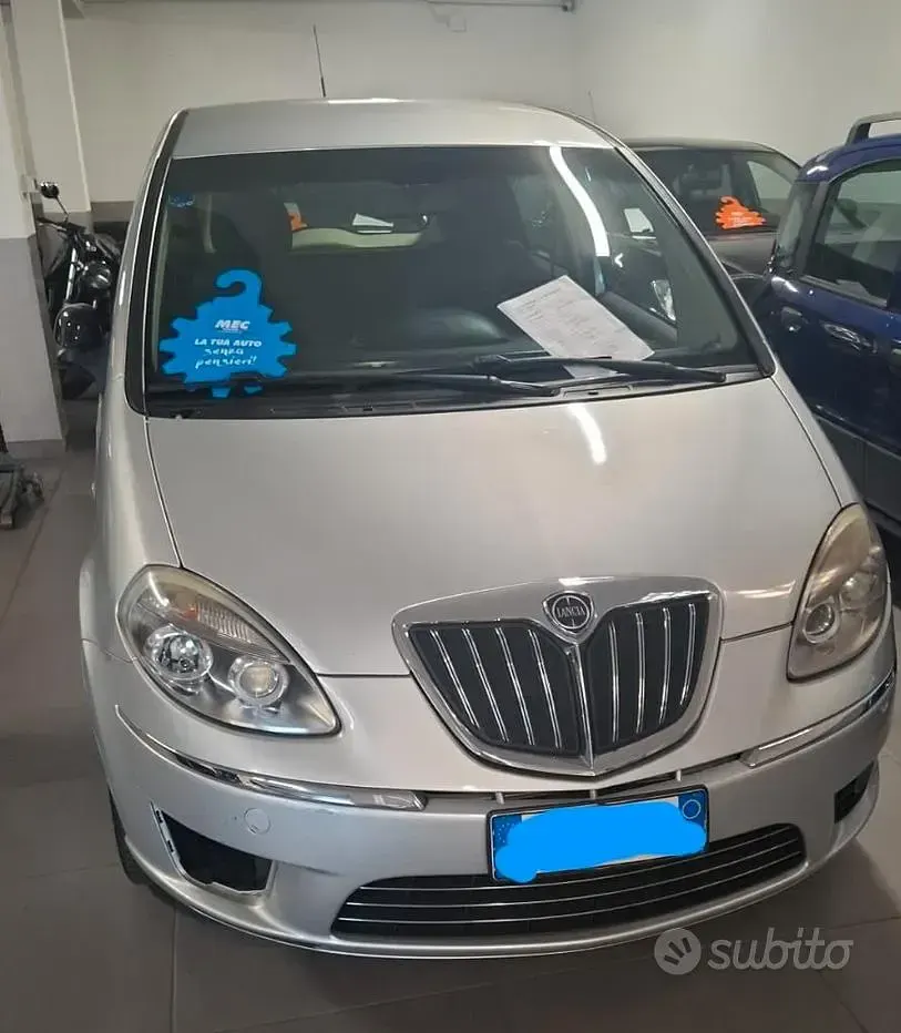 Usata Lancia Musa 95 CV (69 kW) 2012 Grigio Monovolume