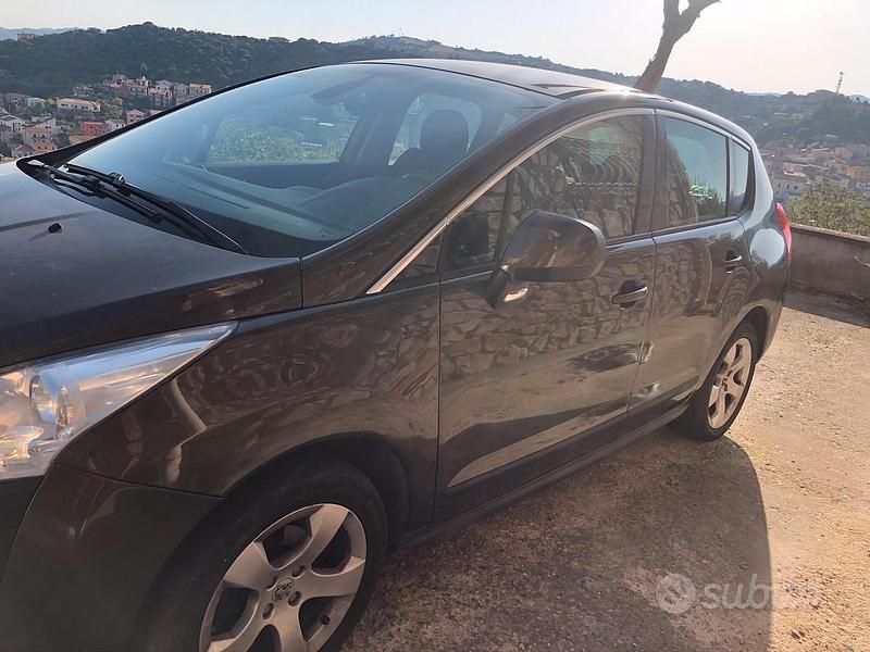 Usata Peugeot 3008 112 CV (82 kW) 2012 Marrone Station wagon