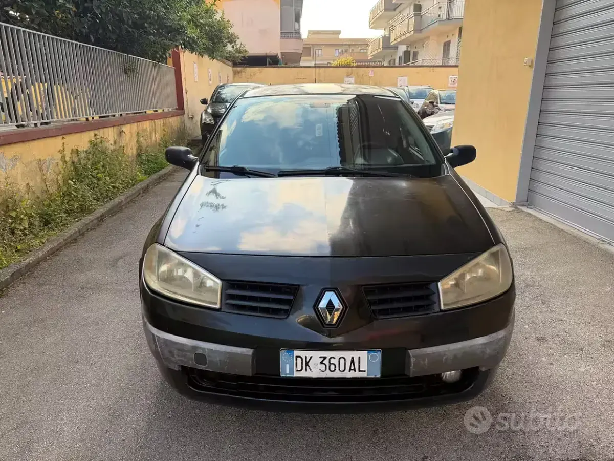 Usata Renault Mégane II 100 CV (73 kW) 2004 Nero Berlina