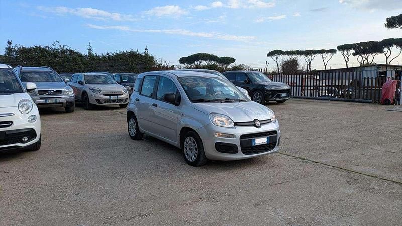 Grigio Usata 2019 Fiat Panda Lounge Tre volumi | 5800 € (Ottimo prezzo) - Immagine 1/4