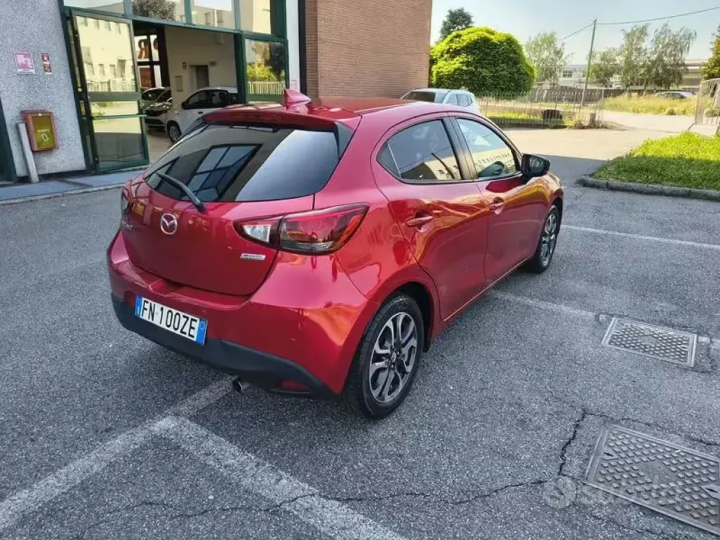 Usata Mazda 2 Exceed 90 CV (66 kW) 2018 Rosa Berlina