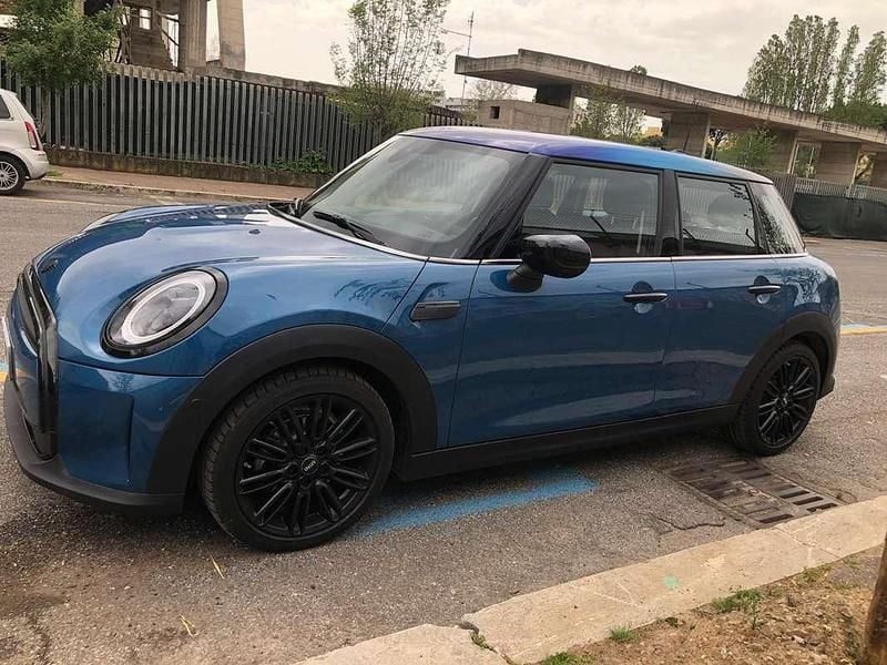 Usata Mini Cooper Business 136 CV (100 kW) 2022 Blu/azzurro Utilitaria