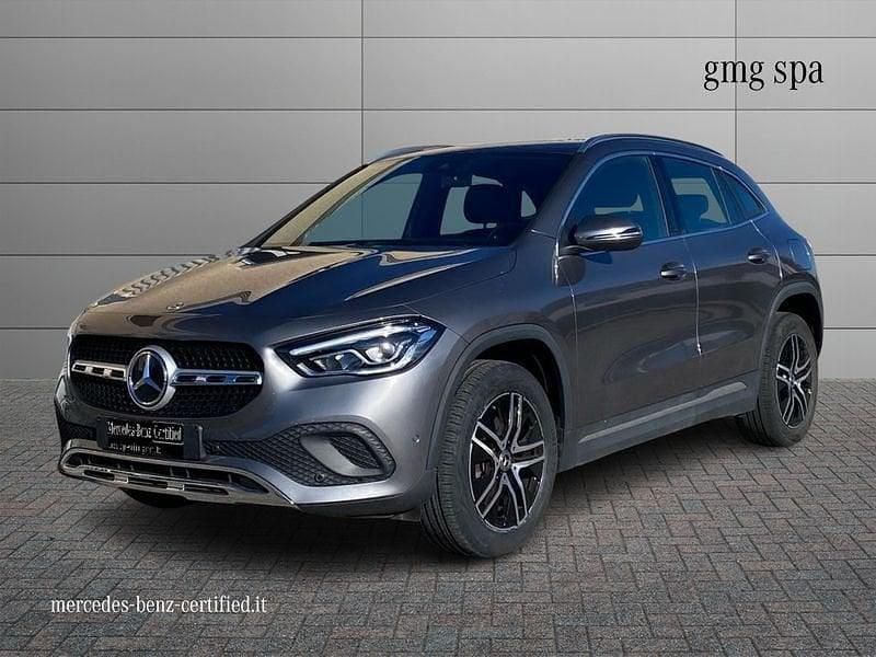 Usata Mercedes GLA180 116 CV (85 kW) 2022 Grigio SUV
