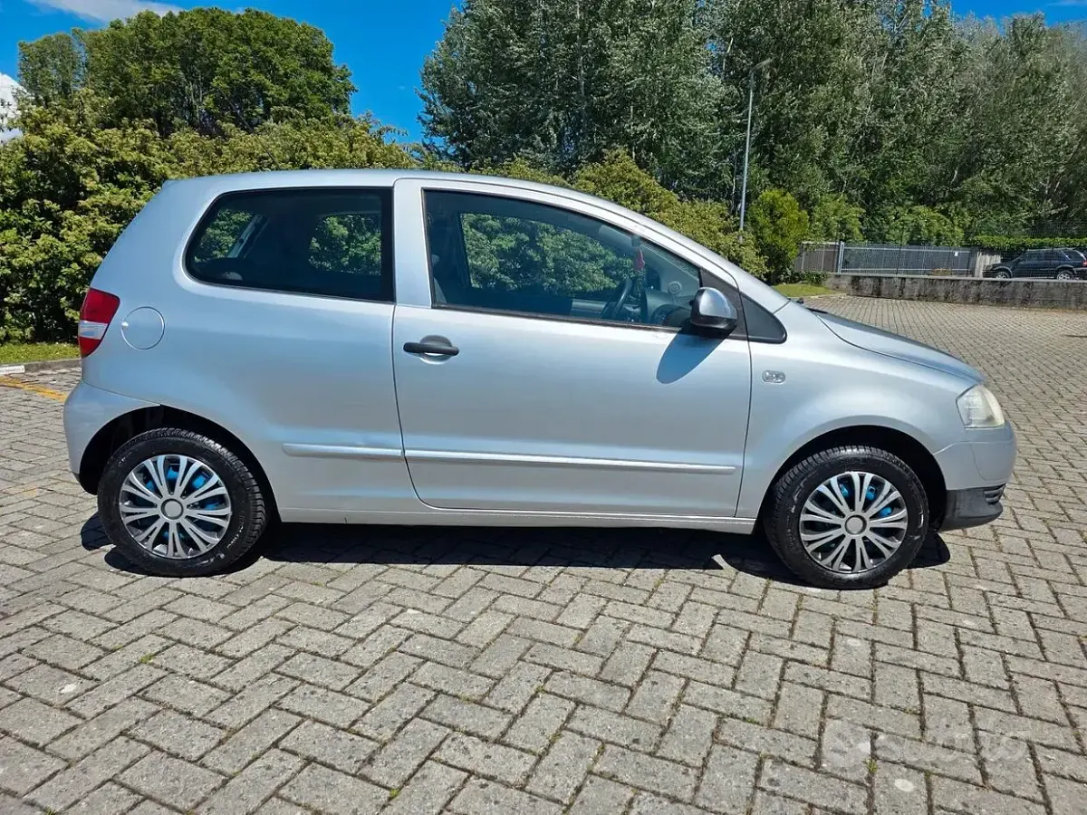 Usata VW Fox Sport 54 CV (39 kW) 2009 Grigio Utilitaria