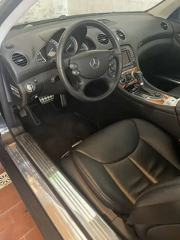 Usata Mercedes SL350 272 CV (200 kW) 2007 Nero Cabrio