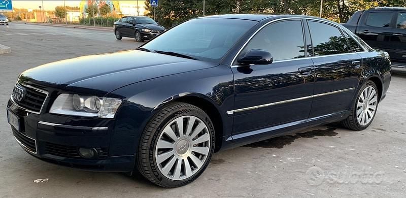 Usata Audi A8 Ambiente 275 CV (202 kW) 2005 Blu/azzurro Berlina