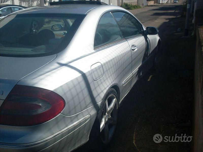 Usata Mercedes CLK270 2003 Grigio Coupé
