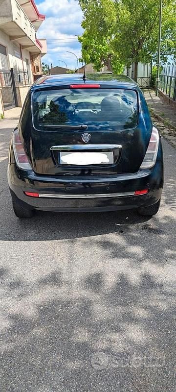 Usata Lancia Ypsilon 75 CV (55 kW) 2011 Nero Utilitaria